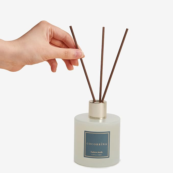 Premium Reed Diffuser Set with Preserved Baby's Breath & Cotton Stick Cashmere Vanilla 2 Packs, 6.7oz Scent Fragrance Oil Diffuser for Bedroom Bathroom Home Décor