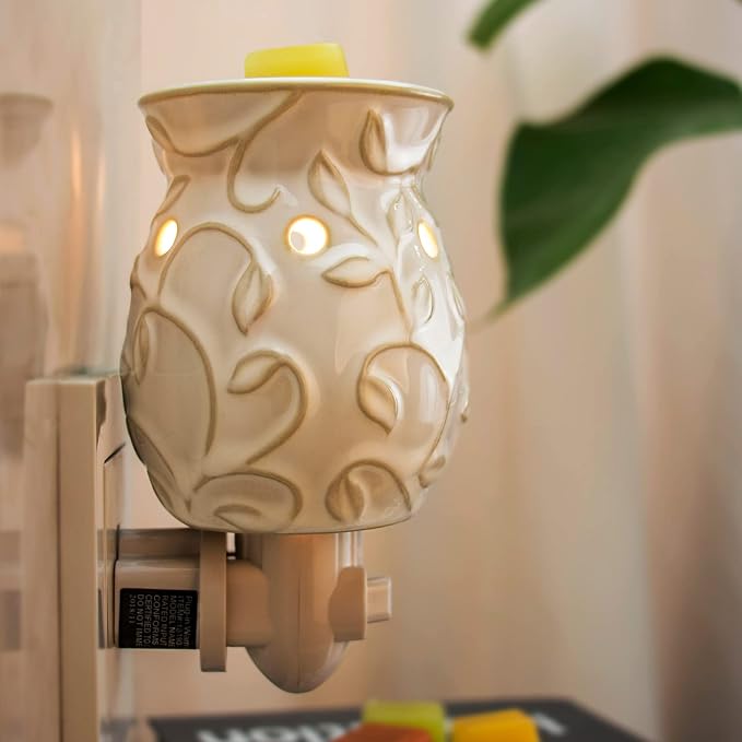 Candle Warmer Wax Melt Warmer Wax Warmer for Scented Wax Night Light Plug in with One More Bulb Home Fragrance Home Decor Wall Decor Bas-Relief Craft (Ivy)