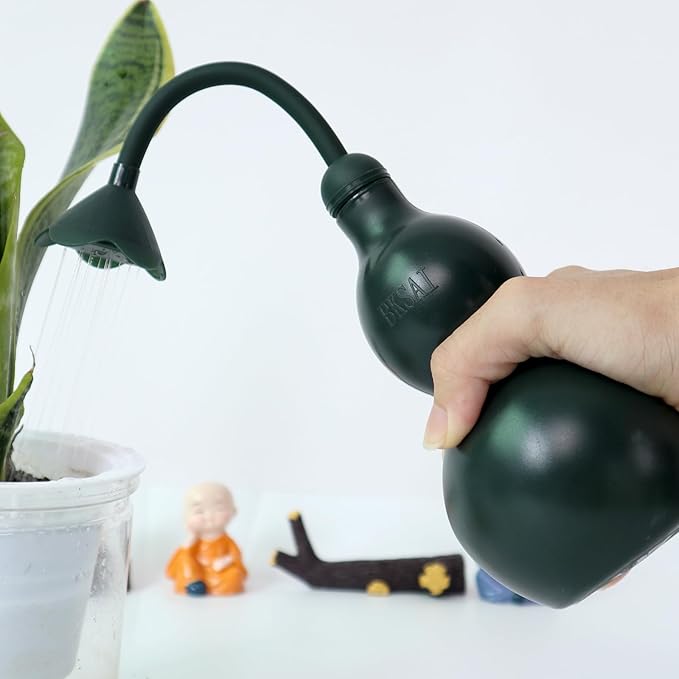 Squeeze Bottles for Plants, 22oz Small Watering Can for Succulent, Muti-Function Squirt Bottle for Seedling Watering, Wash, Tattoo, Dark Green