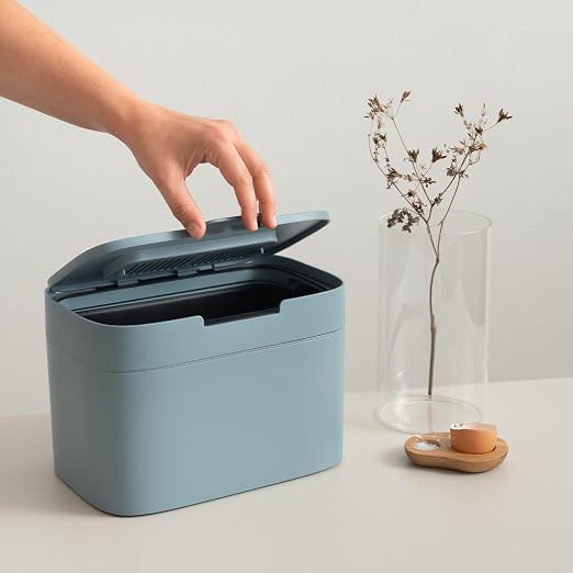 KAZAI. Compost Bin Kitchen 'Elin' | 1.2 GAL / 4.5L Countertop Compost Bin with Lid & Carbon Filter | Odor-Free, Dishwasher Safe, with Inner Bucket | Small Indoor Kitchen Composter | Stone-Blue