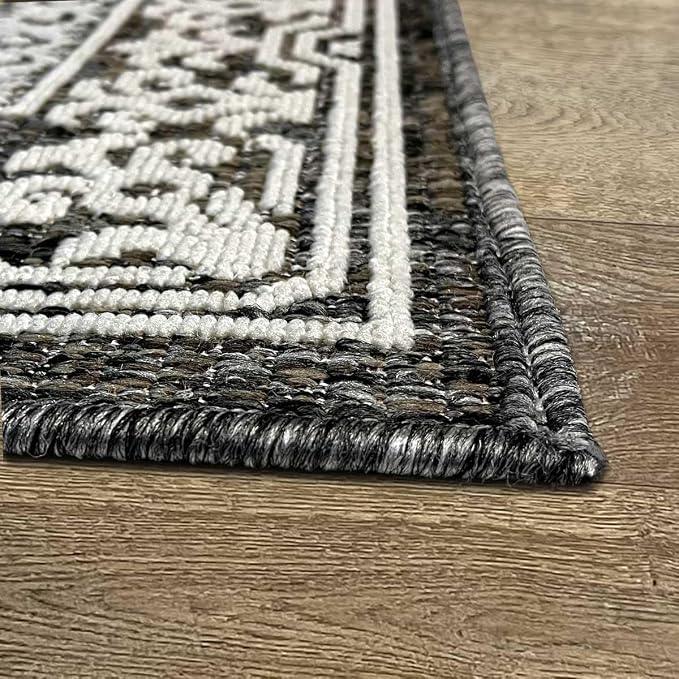 Pilgrim Home and Hearth 19677-1 - 4'x6' Area Rug - Area Rug with Non-Slip Backing, Ideal for Enteryway, Living Room, Bedroom, Kitchen, Bathroom, Laundry Room - Easy Clean, Durable, Low Pile Rug