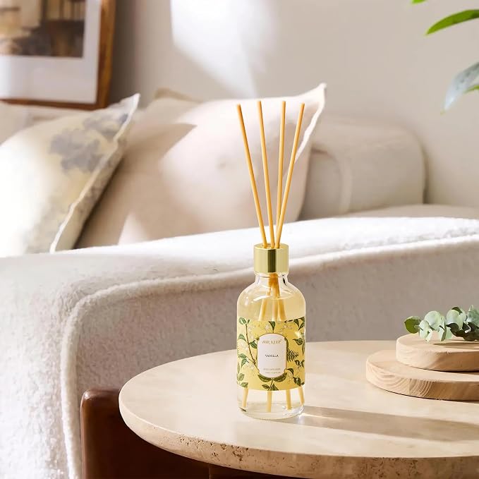 Reed Diffuser Oil Set with Reed Sticks,Vanilla Aromatherapy Oil Scent Diffuser for Home Office Bathroom Decoration Perfume and Gifts 3.38 oz/100ml
