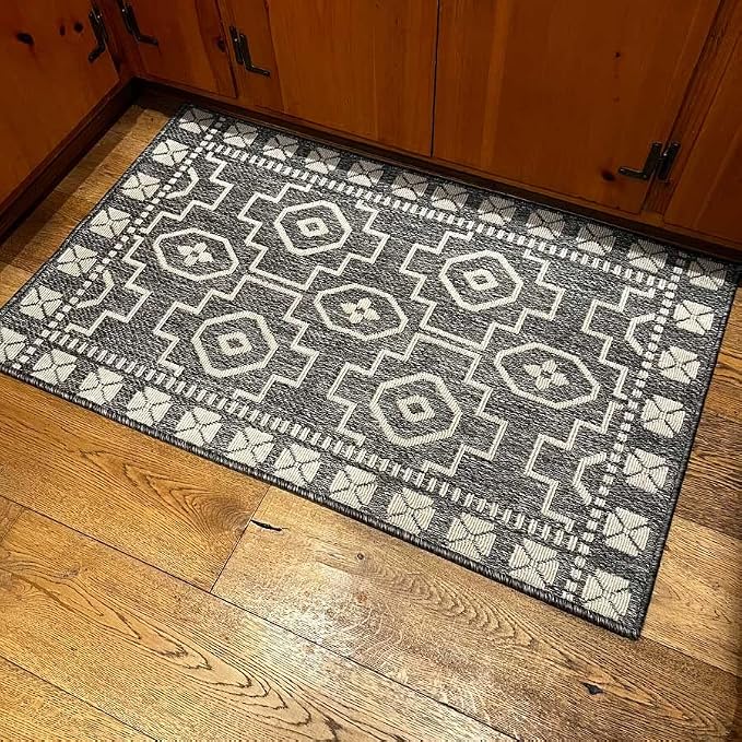 Pilgrim Home and Hearth 19651-1 Area Rugs, 46" x 28", Beautiful