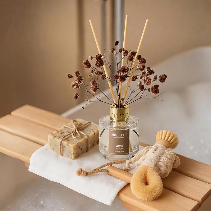 Reed Diffuser Set of 3,Clean Linen Lavender Field Cedar Wood Oil Reed Diffusers for Bedroom Living Room Office Aromatherapy Oil Reed Diffuser for Gift 50ml x 3