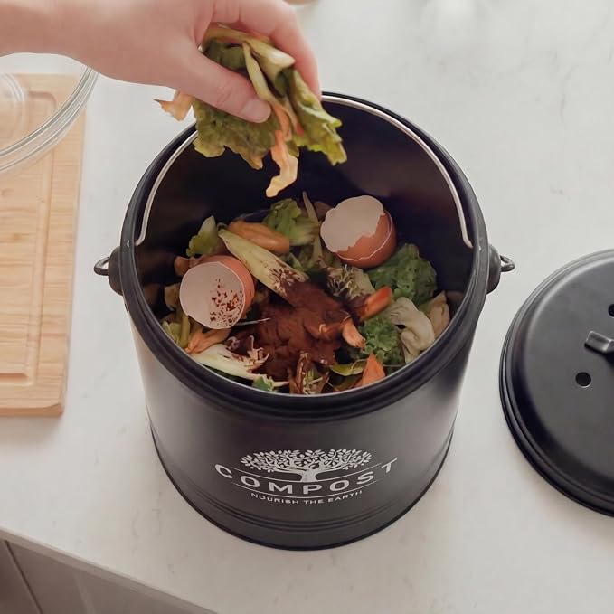Perfnique Kitchen Compost Bin, 1.3 Gallon Countertop Compost Bin with Lid, Indoor Compost Bucket Includes Inner Bucket Liner and Carbon Filter, Small Compost Bin with Trash Bags (with Bags, Black)
