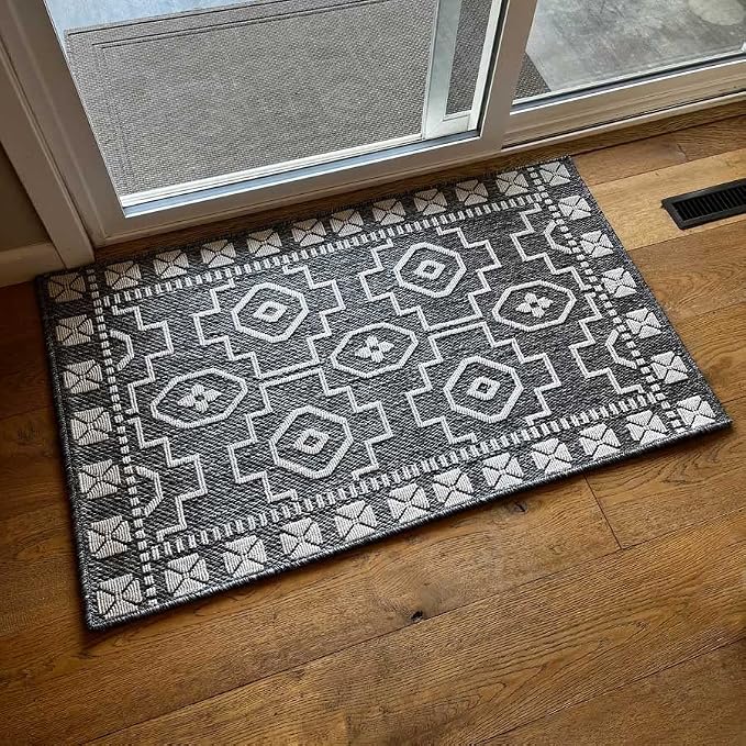 Pilgrim Home and Hearth 19651-1 Area Rugs, 46" x 28", Beautiful