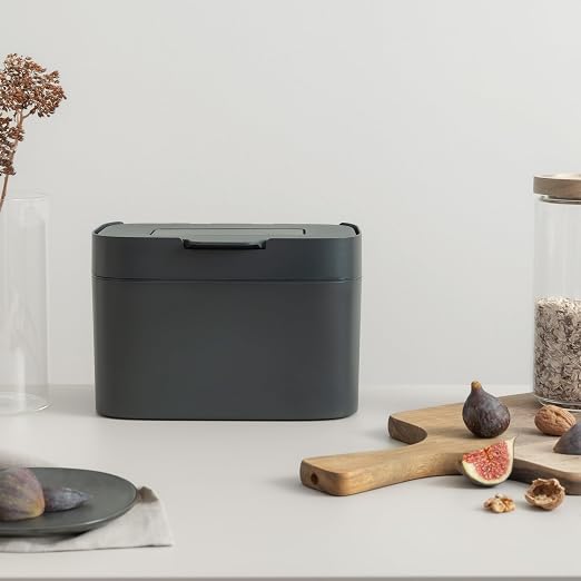 KAZAI. Compost Bin Kitchen 'Elin' | 1.2 GAL / 4.5L Countertop Compost Bin with Lid & Carbon Filter | Odor-Free, Dishwasher Safe, with Inner Bucket | Small Indoor Kitchen Composter | Graphite-Black