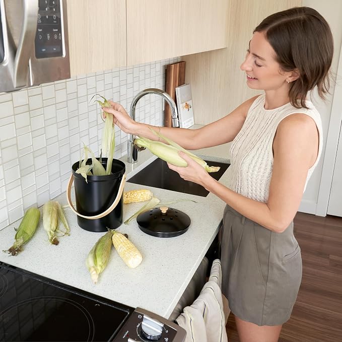 Beautiful Kitchen Compost Bin with Smell Proof Lid - Rust Proof and Odorless Compost Bucket for Your Countertop with No Smell Filters - Easy to Clean 1.1 Gallon Bin Looks Great On Any Kitchen Counter