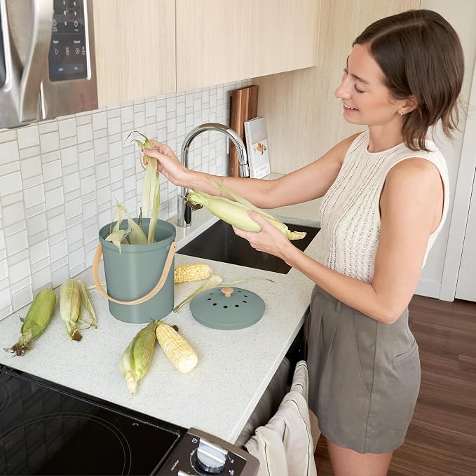 Beautiful Kitchen Compost Bin with Smell Proof Lid - Rust Proof and Odorless Compost Bucket for Your Countertop with No Smell Filters - Easy to Clean 1.1 Gallon Bin Looks Great On Any Kitchen Counter