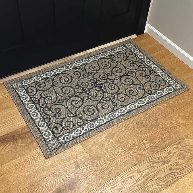 Pilgrim Home and Hearth 19630-1 Area Rugs, 46" x 28", Beautiful