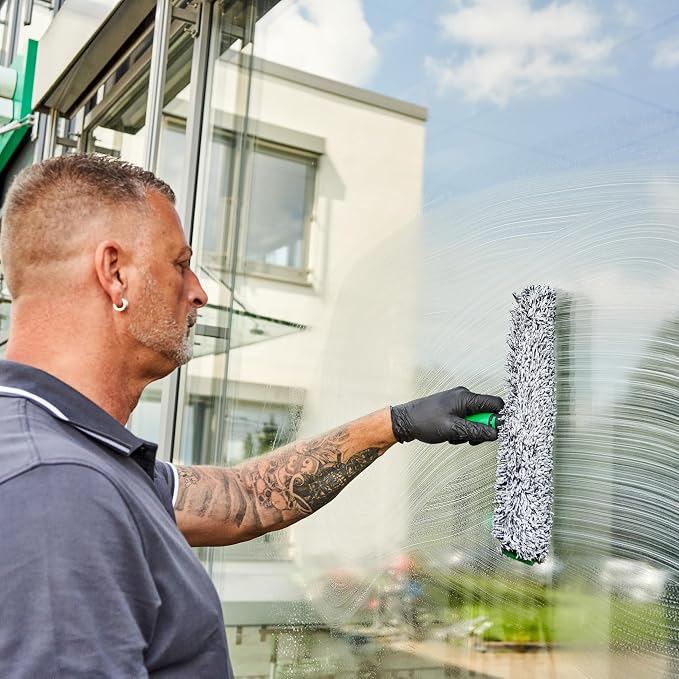 UNGER Window Cleaning Kit 6-Piece: Squeegee, Bucket, Cleaner, WNK15 | WNK15; includes 14-in. ErgoTec squeegee, 3-gallon bucket, 1L glass cleaner, safety scraper & cloth